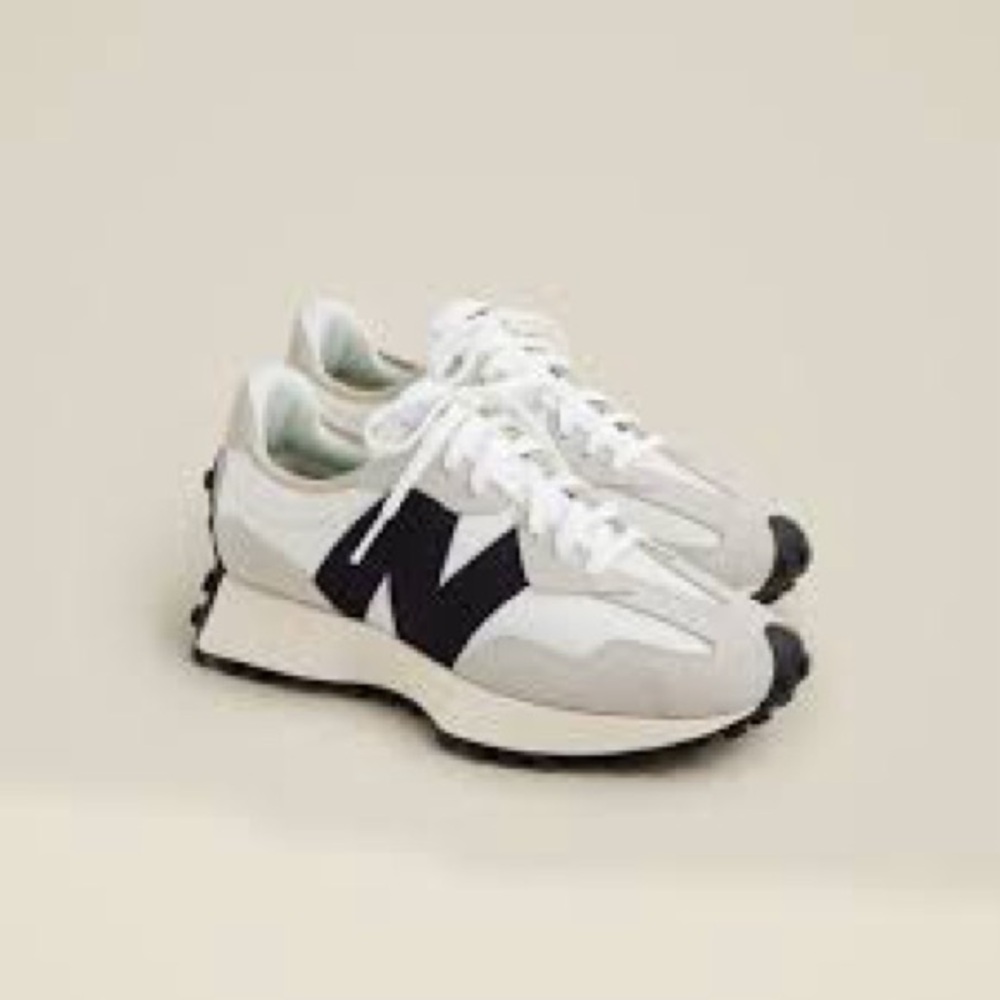 New Balance 327 Womens 8 39 White Black Salt Athletic Shoes EUC